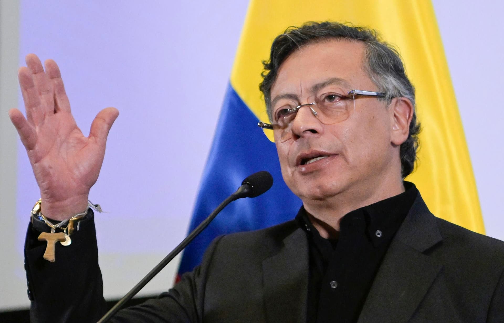 Gustavo Petro revela plan de atentado en su contra mientras viajaba