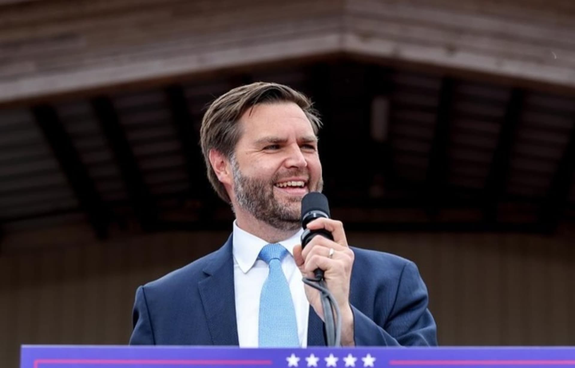 Hombre es imputado por amenazar de muerte al vicepresidente JD Vance