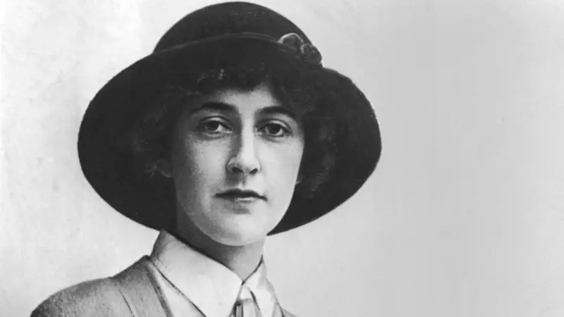 Agatha Christie: Entre el Aburrimiento y el Misterio en Entrevista Inusual