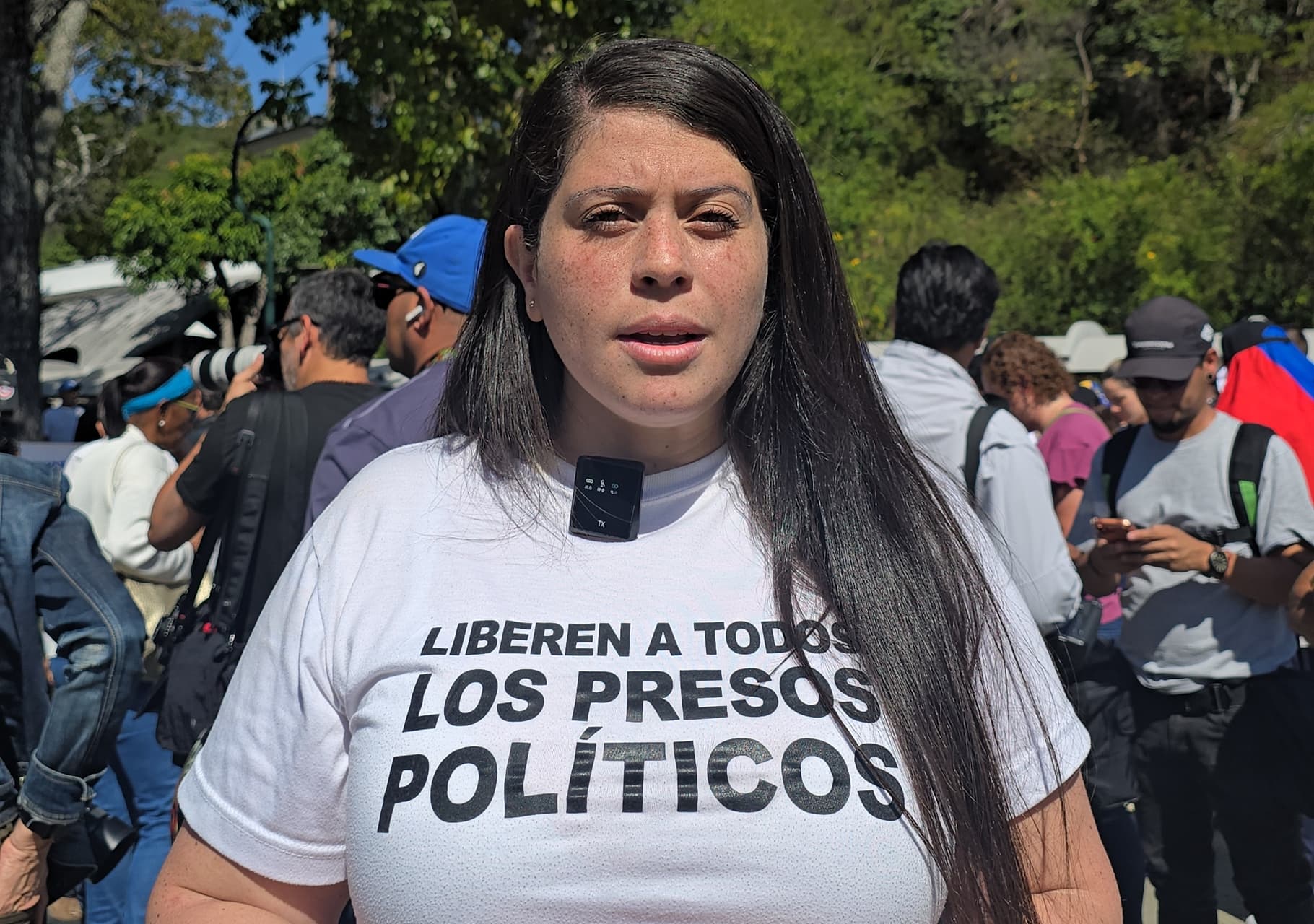 Hermanas de Josnars Baduel denunciaron que presos políticos duermen sobre cemento y enfrentan restricciones alimentarias en El Rodeo I