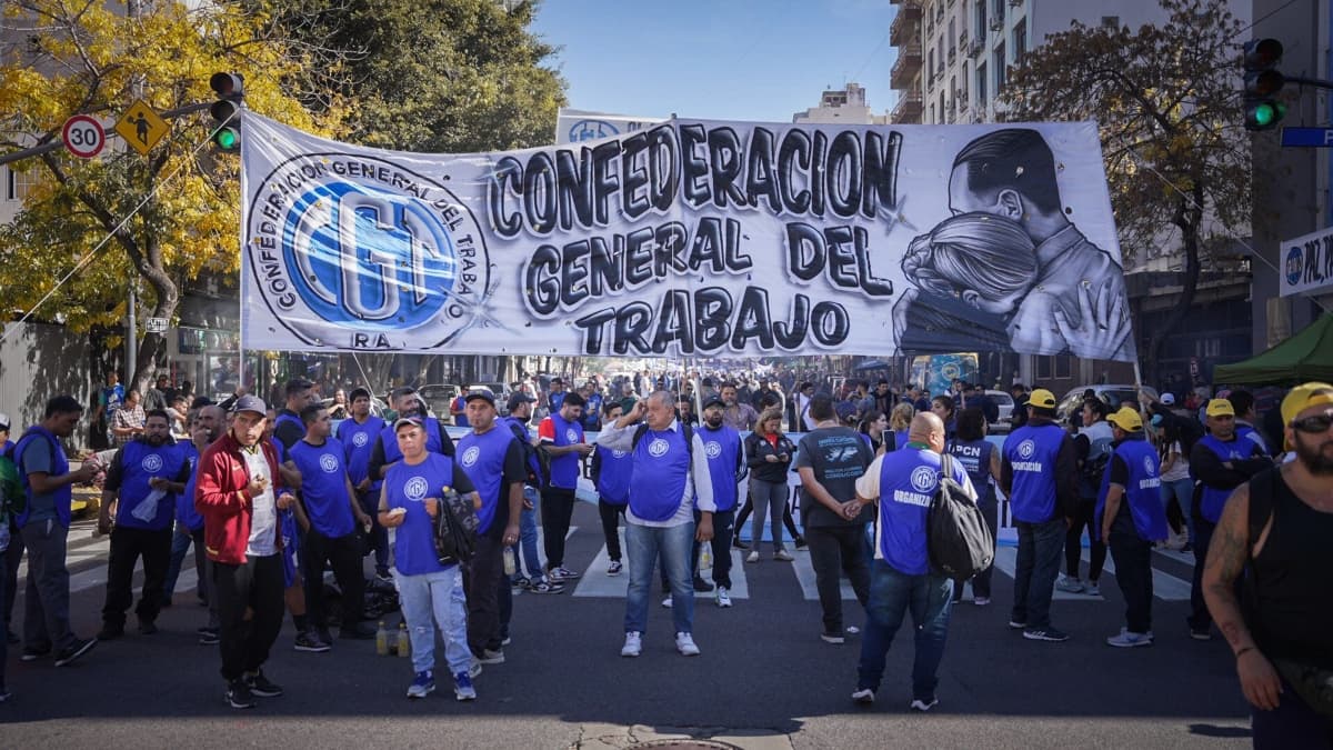 Paro general en Argentina: trabajadores se movilizan contra Milei