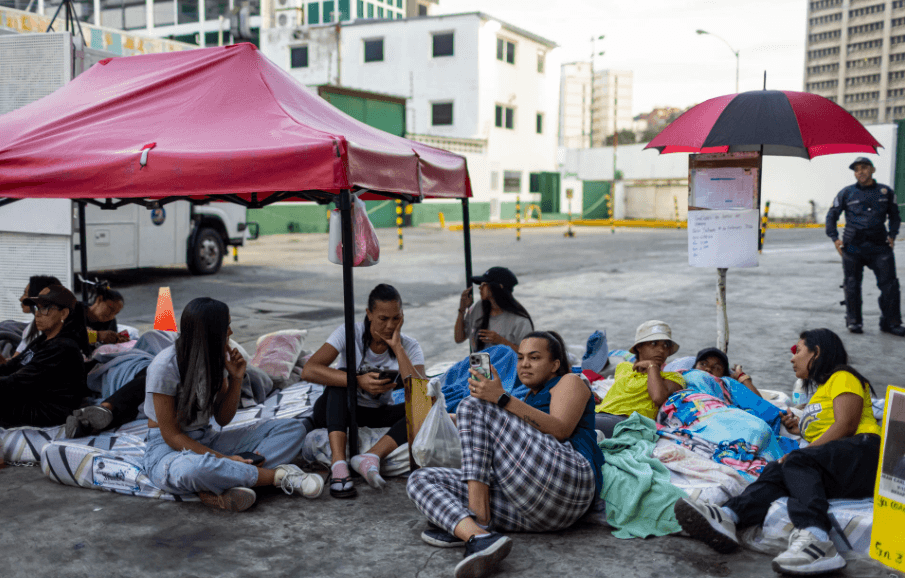 Familiares alertan sobre negación de atención médica a presos políticos