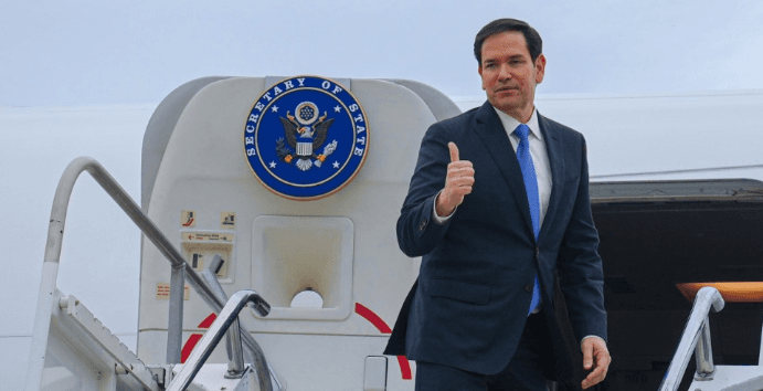 Marco Rubio: Un Estadista en Tiempos de Espectáculo Político