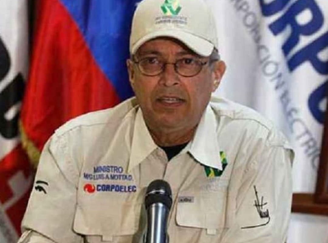 Motta Domínguez regresa al Ejecutivo como viceministro pese a sanciones