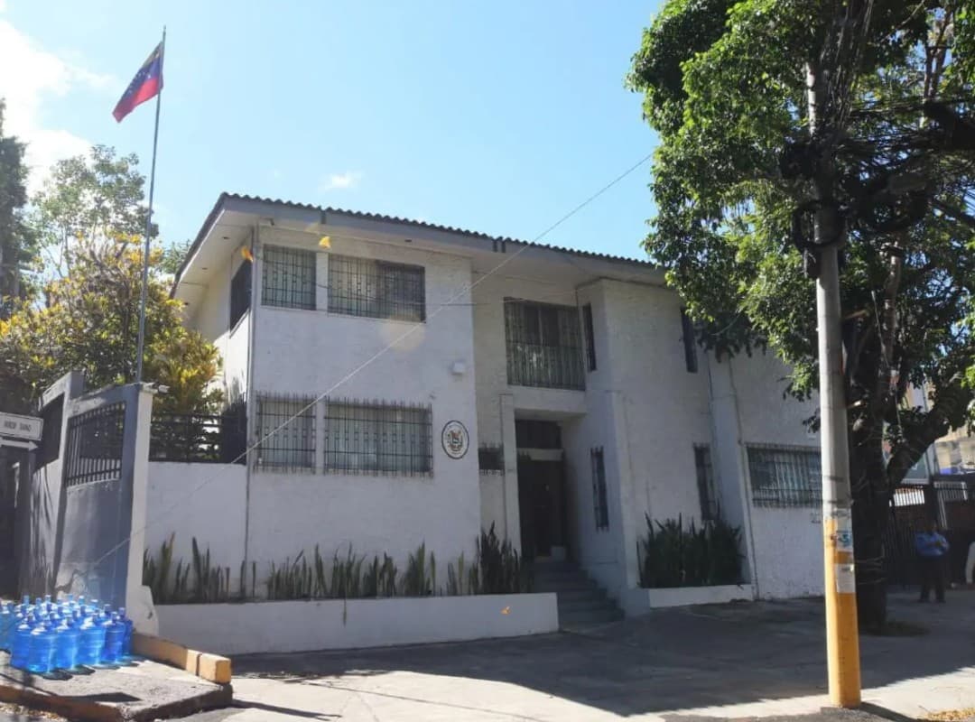 Cierre de Embajada Complica Situación de Migrantes Venezolanos en Honduras