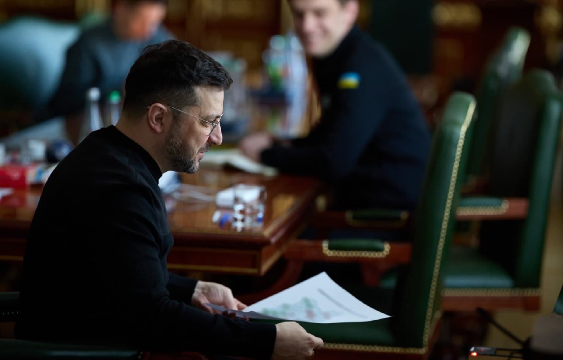 Zelenski impone sanciones a 225 capitanes de flota rusa de petróleo