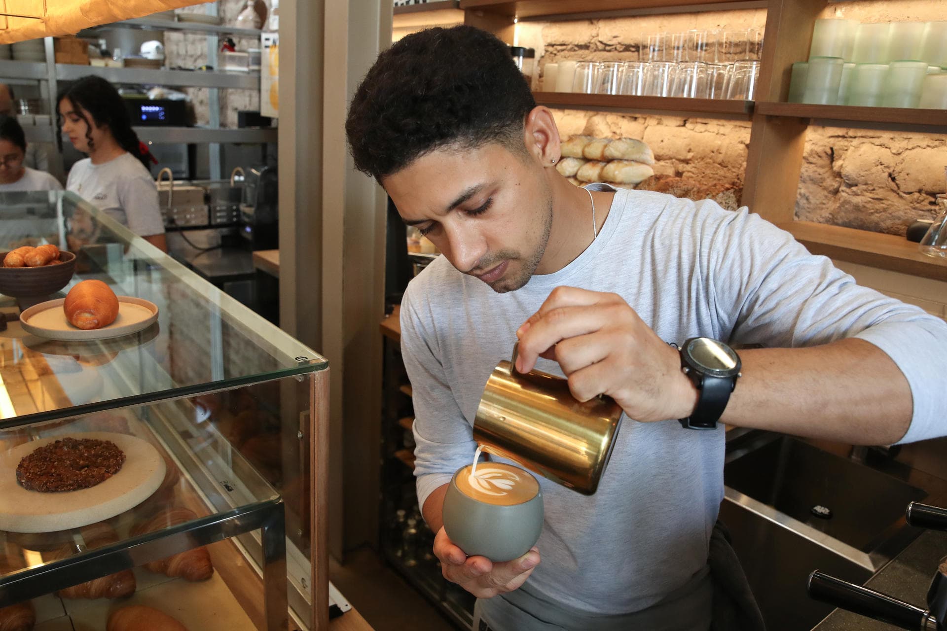 La Arepa Venezolana: Un Sabor que Conquista la Gastronomía Peruana