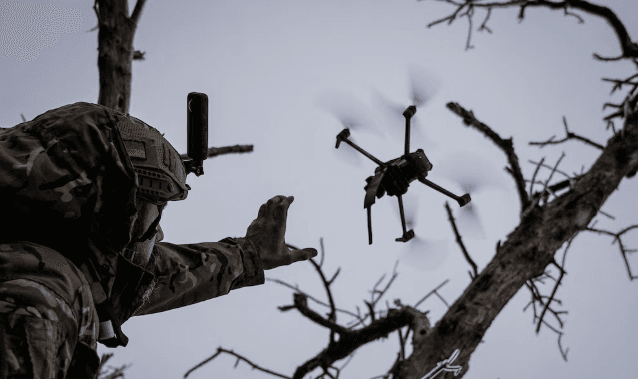 Drones en Conflicto: Un Análisis de la Primera Guerra Robótica