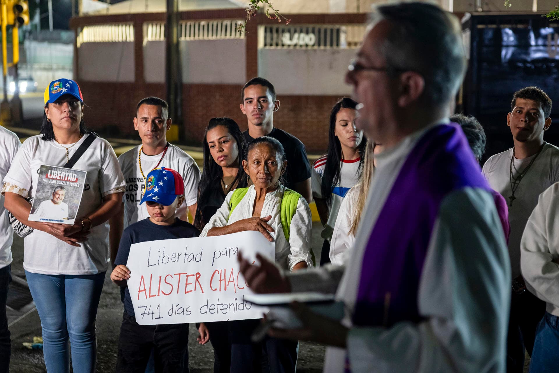 Familiares de presos políticos en Venezuela exigen liberaciones en vigilia
