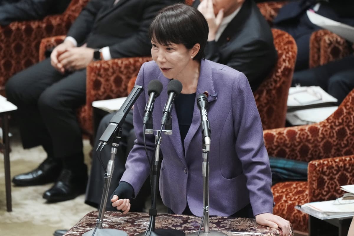 La primera ministra de Japón reafirma la sucesión imperial masculina