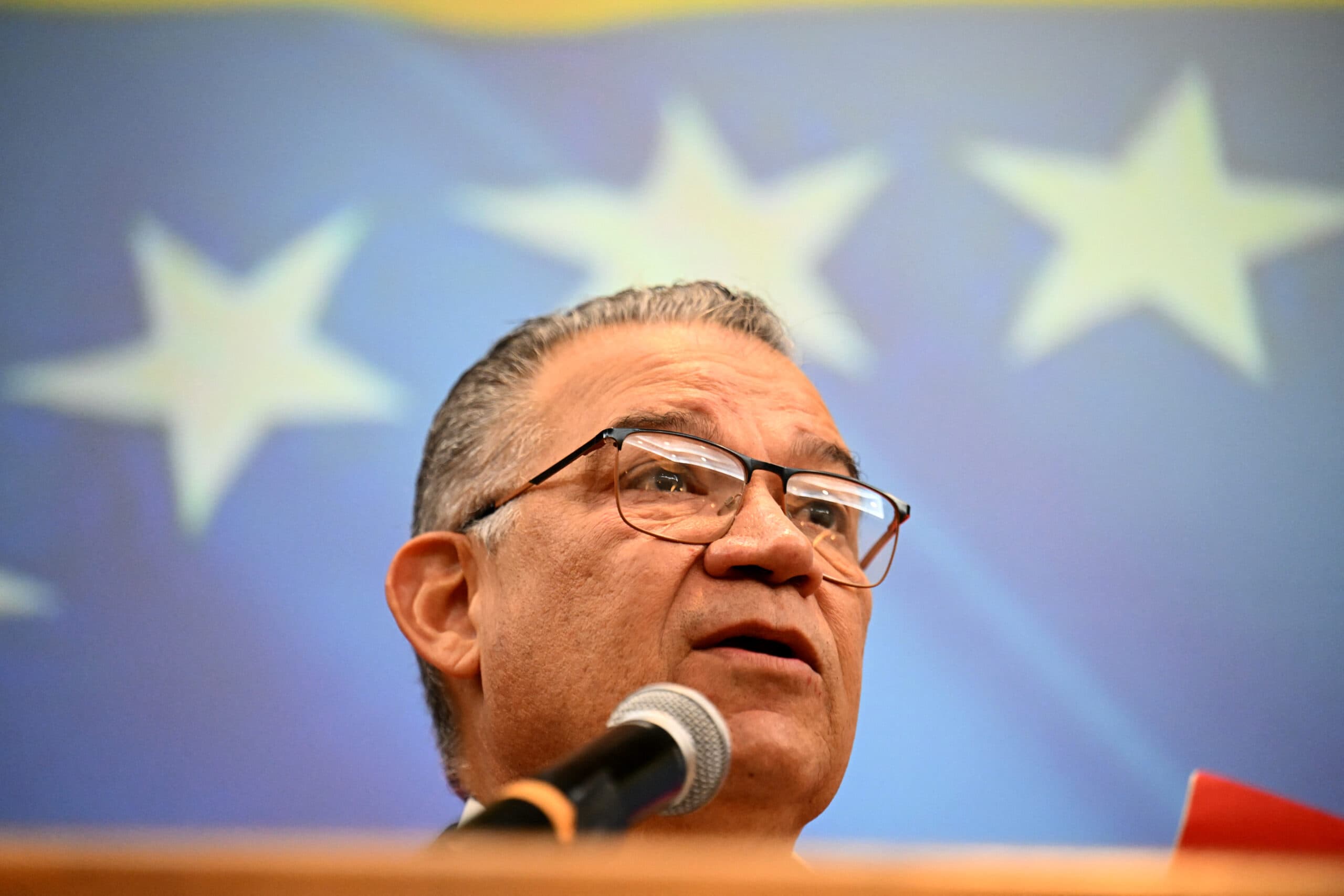 Enrique Márquez: El camino hacia la democracia pasa por las elecciones