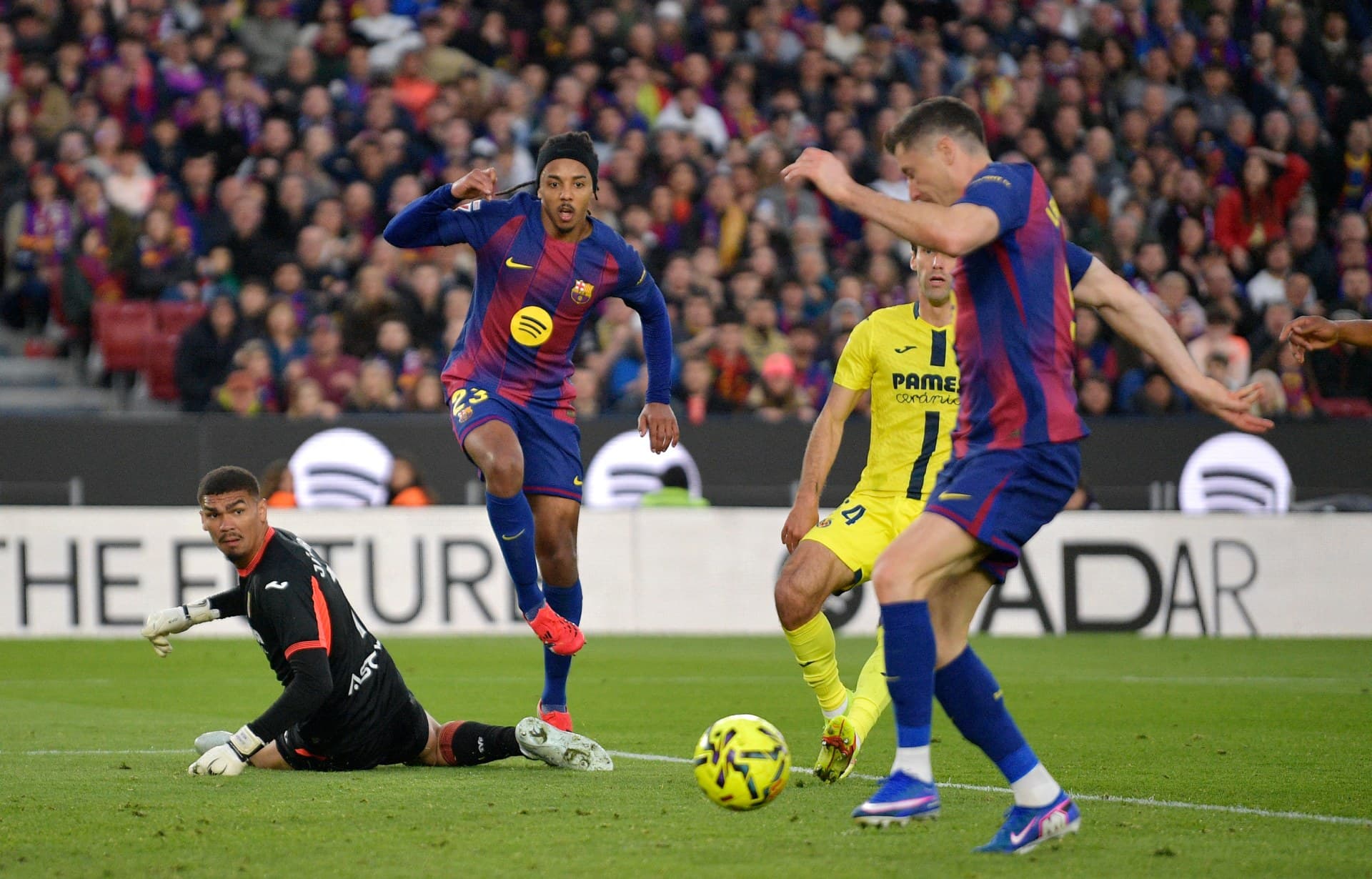 Yamal brilla en el Barcelona y sella victoria contundente ante Villarreal