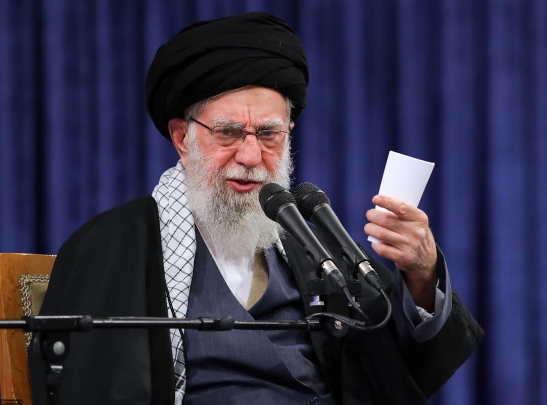 Alí Jamenei: El Poder Absoluto del Líder Supremo de Irán Desde 1989