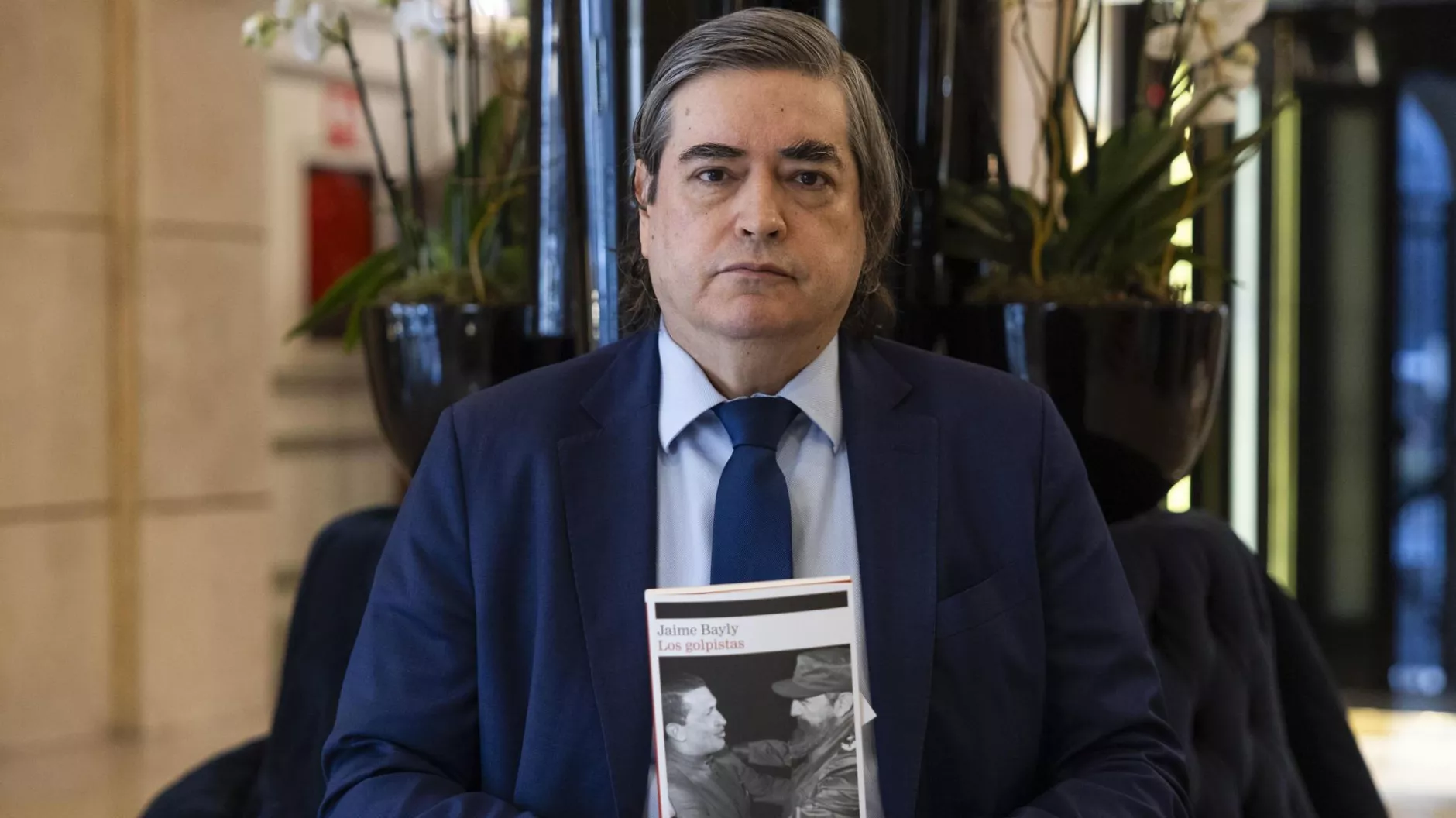 Jaime Bayly critica a Zapatero por blanquear la imagen de Maduro