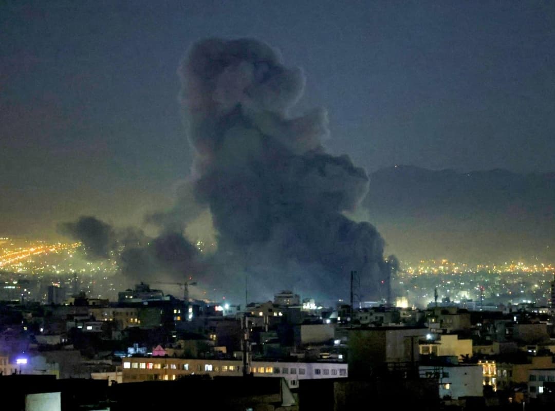 Irán se ofrece a negociar ante ofensiva militar de Trump