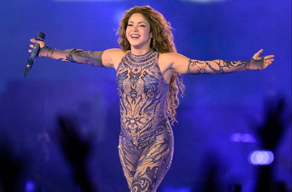 Shakira se despide de México con un épico concierto y récord de asistencia