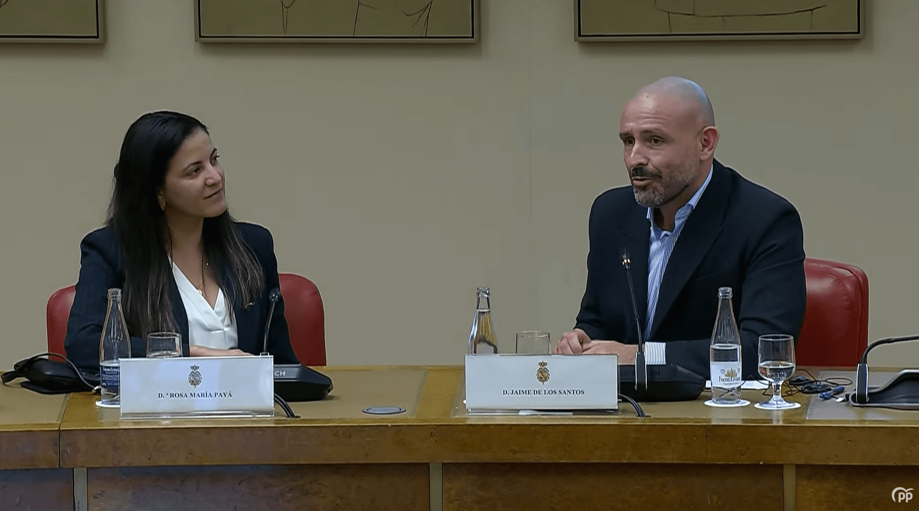 Mujeres Líderes en España Denuncian Dictaduras de Irán, Cuba y Venezuela