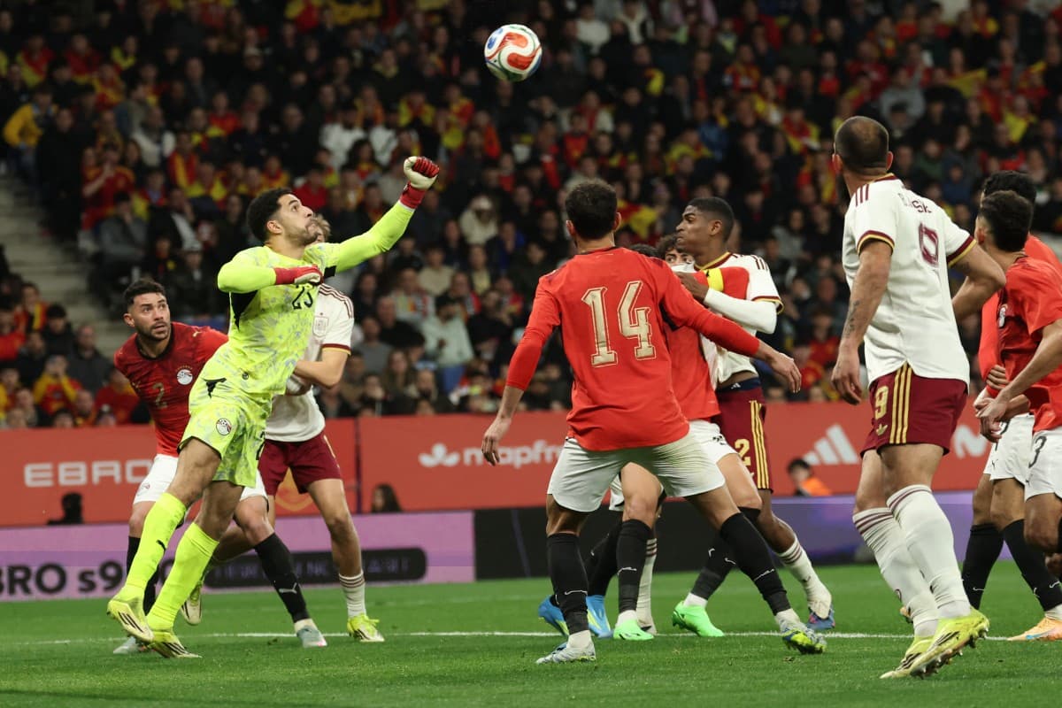 Cánticos xenófobos empañan el amistoso España vs Egipto en Barcelona