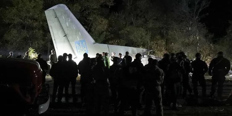 Tragedia en Crimea: Avión militar ruso se estrella y cobra 29 vidas