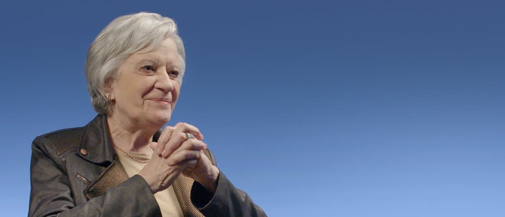 Victoria Camps: Virtudes y cooperación, pilares de la democracia