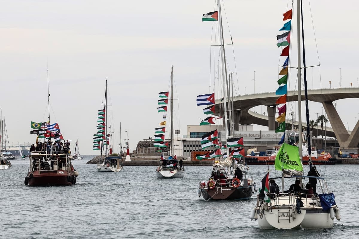 Israel Intercepta Flotilla a Gaza y Detiene a 175 Activistas