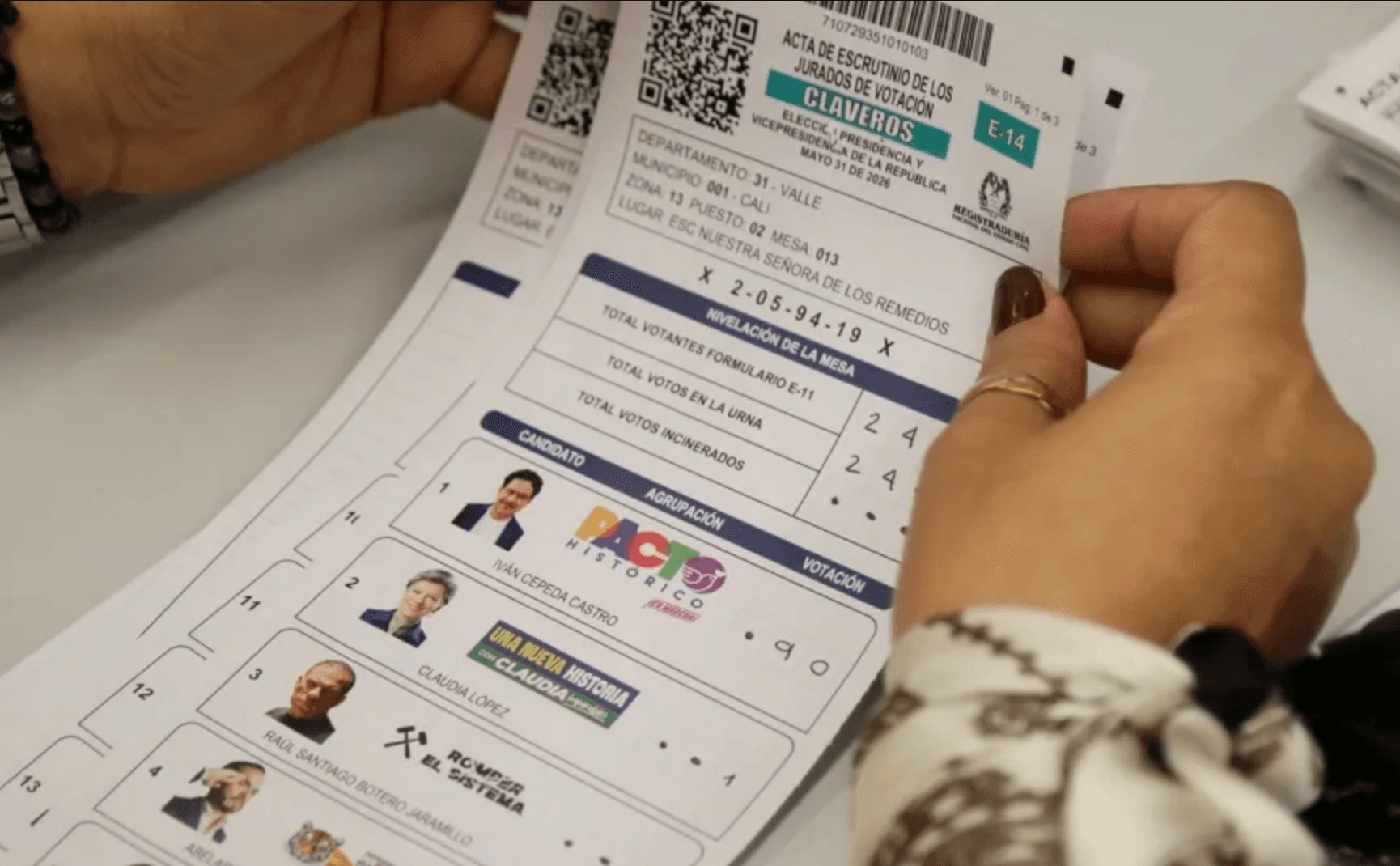 Colombia concluye primera vuelta presidencial con escrutinio casi total