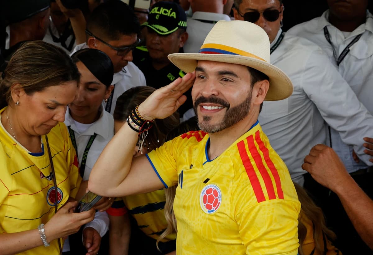 Colombia en Crisis: Abelardo de la Espriella Acusa a Petro de Golpe de Estado