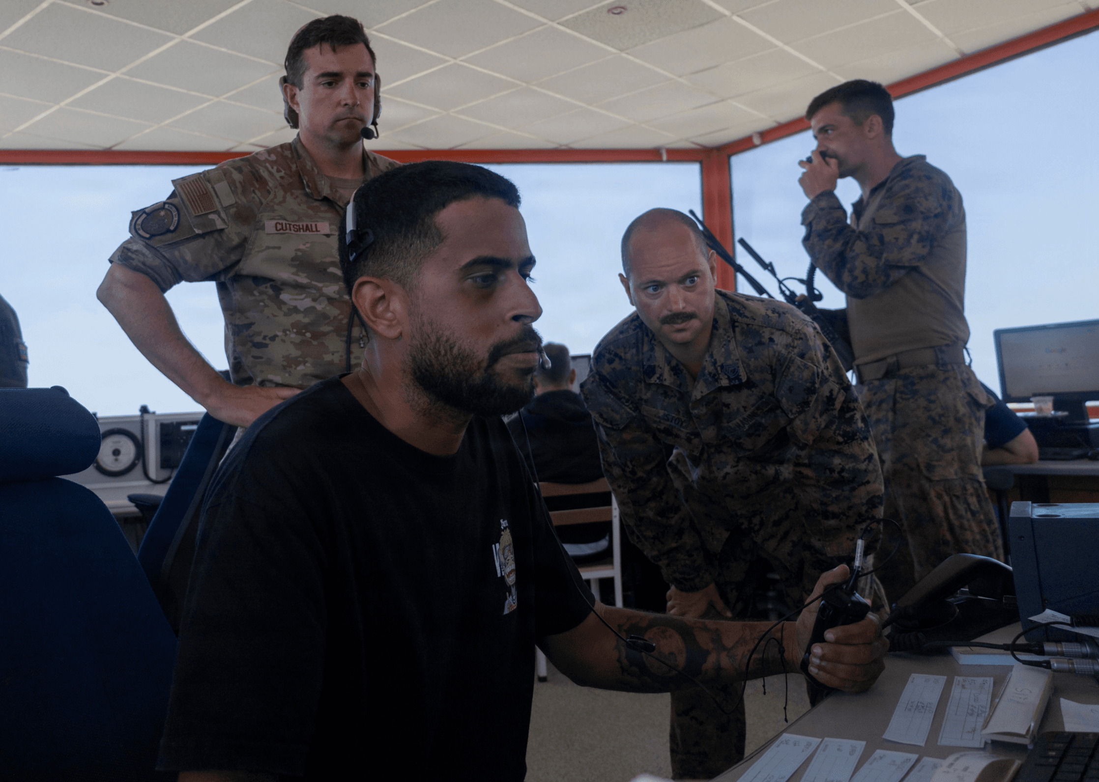 Marines de EE.UU. asumen tareas en torre de control de Maiquetía