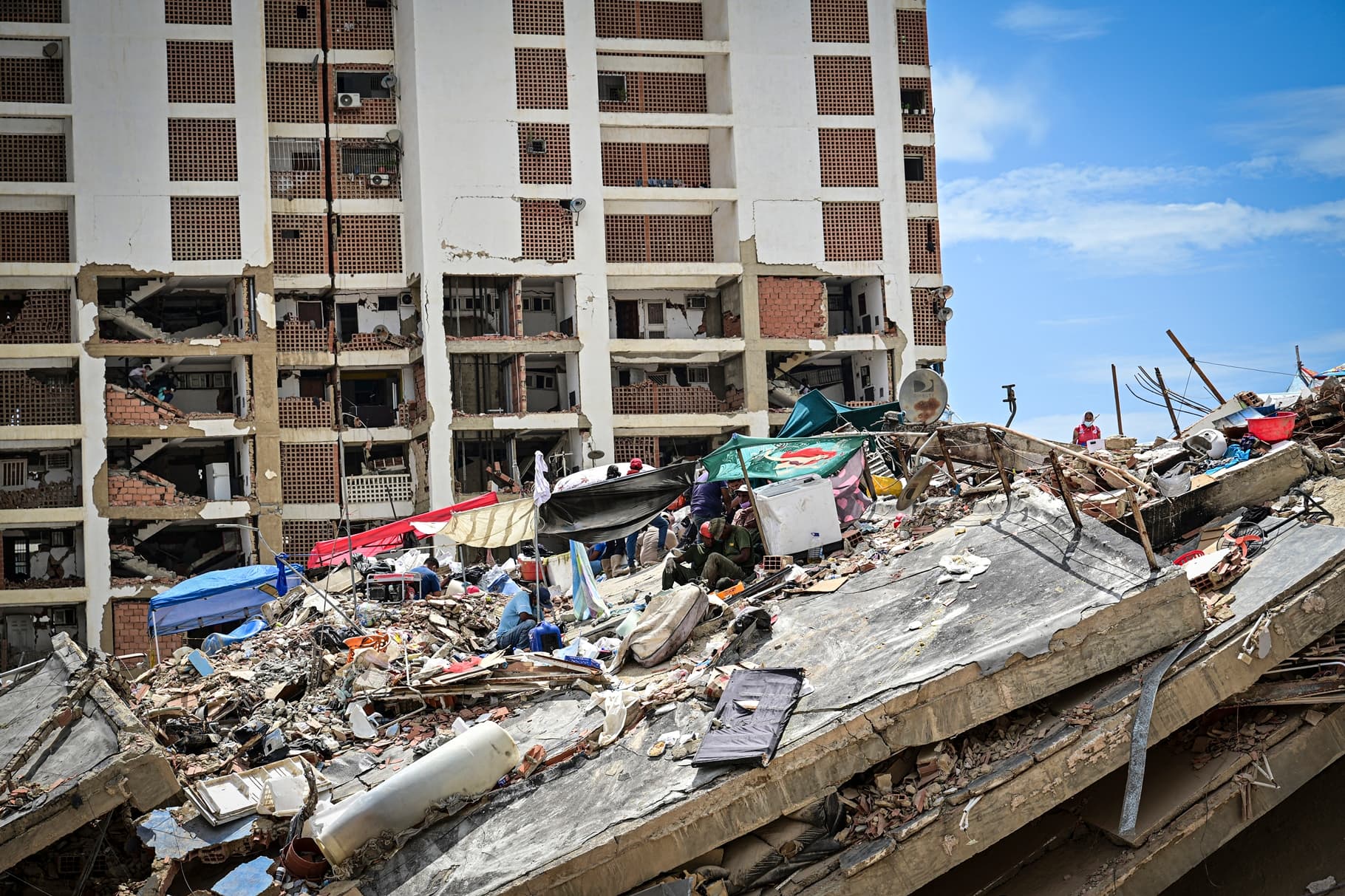 Al menos 40 españoles han perdido la vida en los terremotos de Venezuela