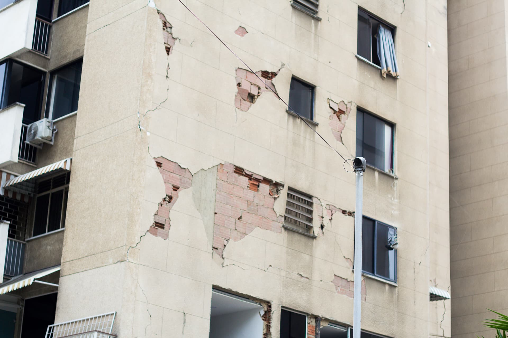 Crisis habitacional: 50 edificios en Aragua en peligro estructural