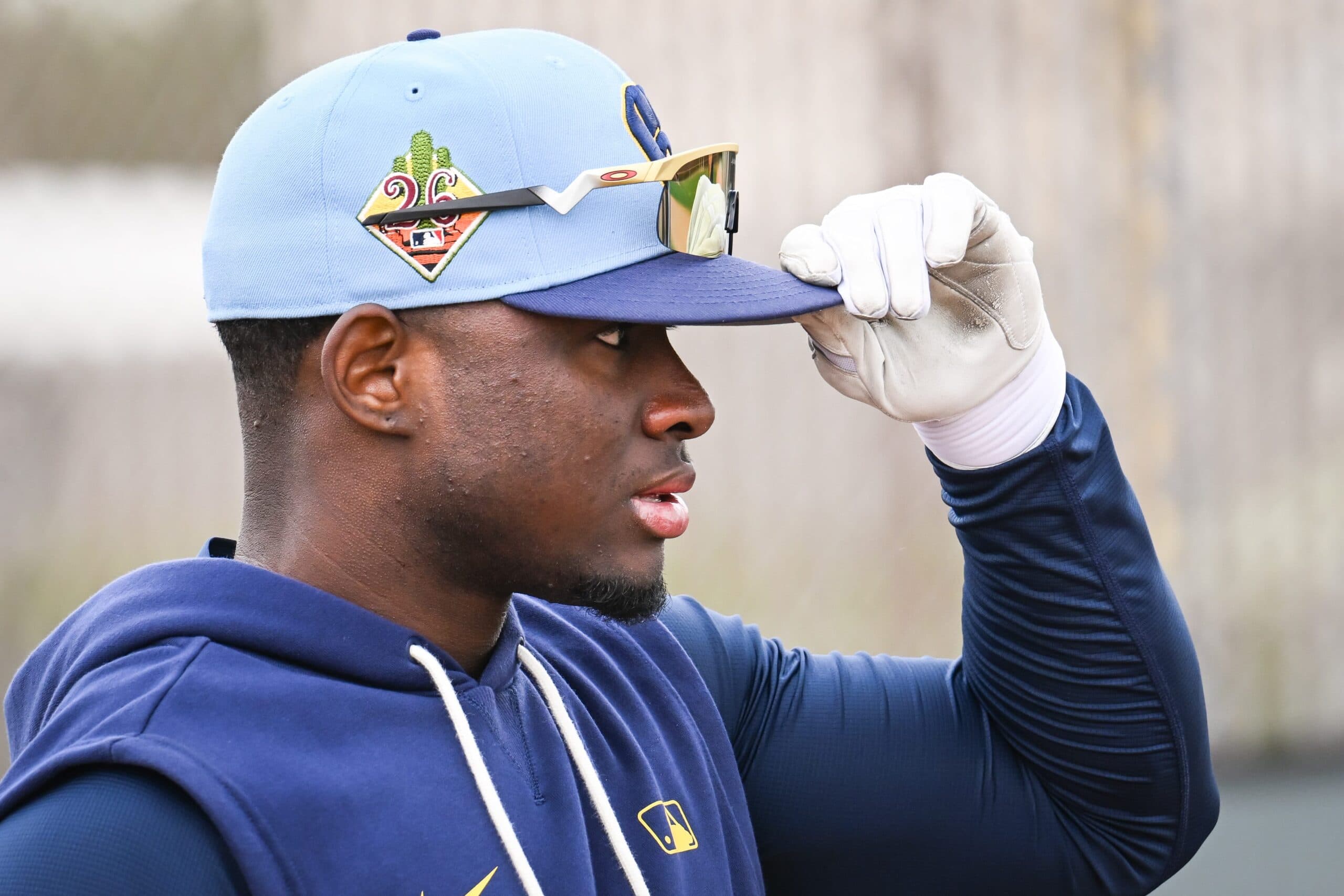 Luis Lara: El Jardinerito Venezolano Que Brilló en su Debut en MLB