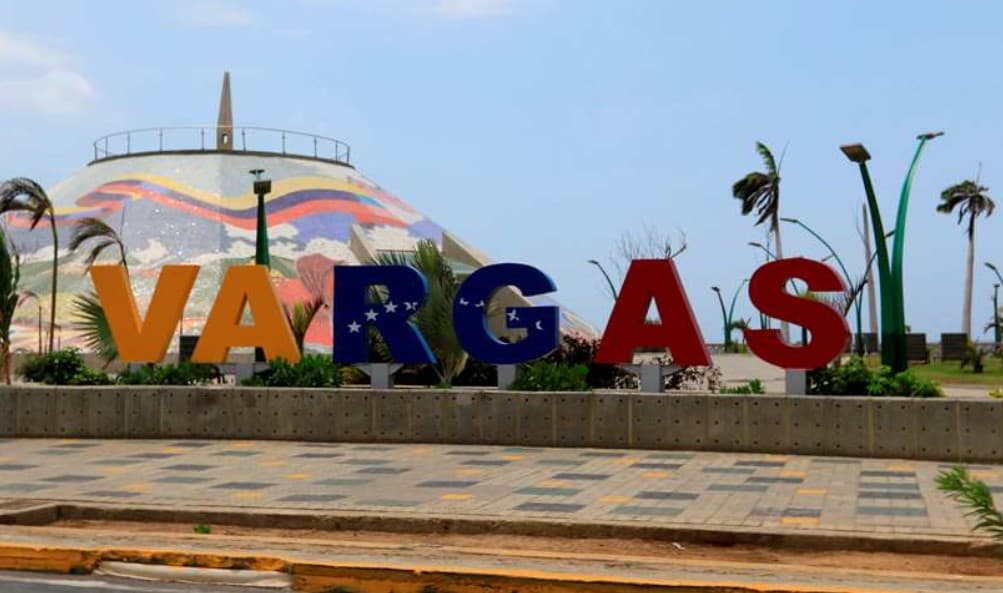 Comerciantes de La Guaira enfrentan exigencias fiscales tras sismos