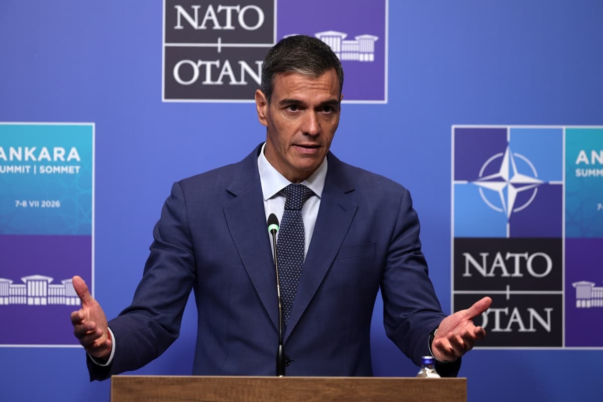 Imputaciones en España: Exjefe de gabinete de Sánchez bajo investigación