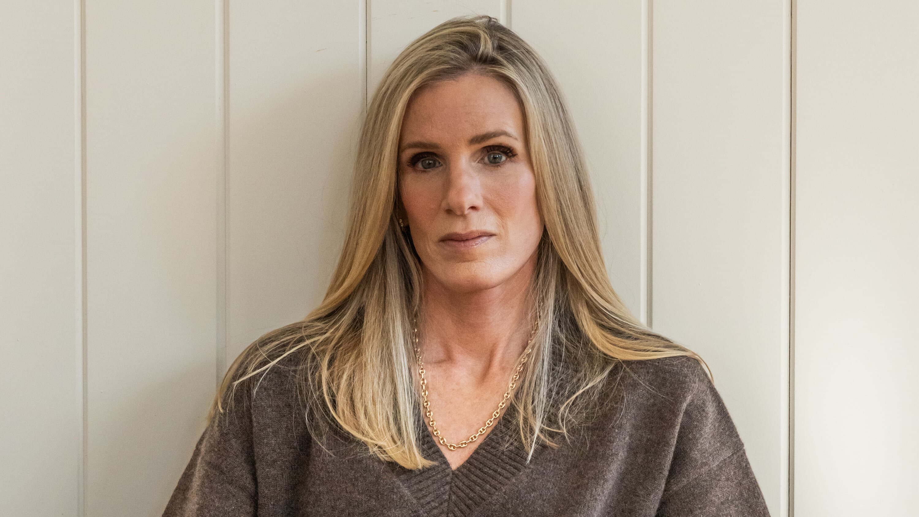 Un Año del Coldplaygate: Kristin Cabot y la Lucha Contra el Acoso Digital