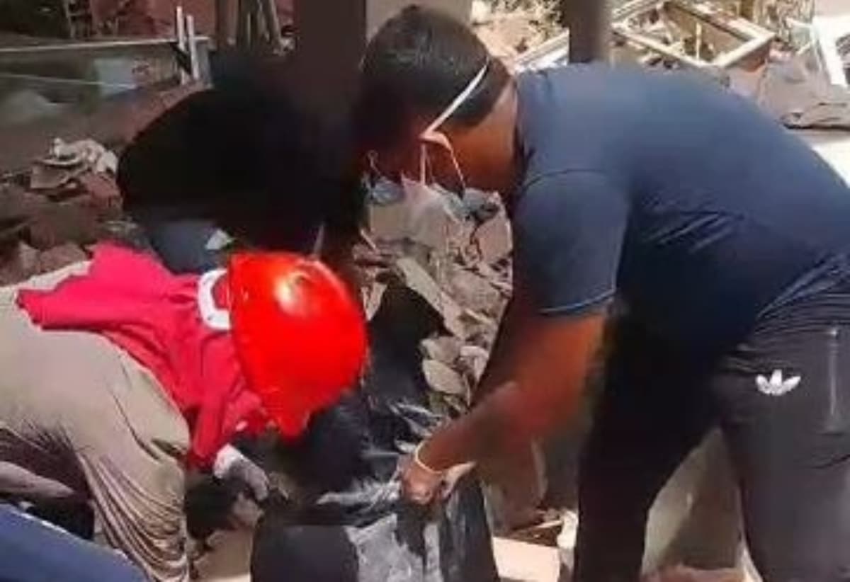 Familia descubre cuerpos tras terremotos en OPP 22: 'No quieren que busquemos'