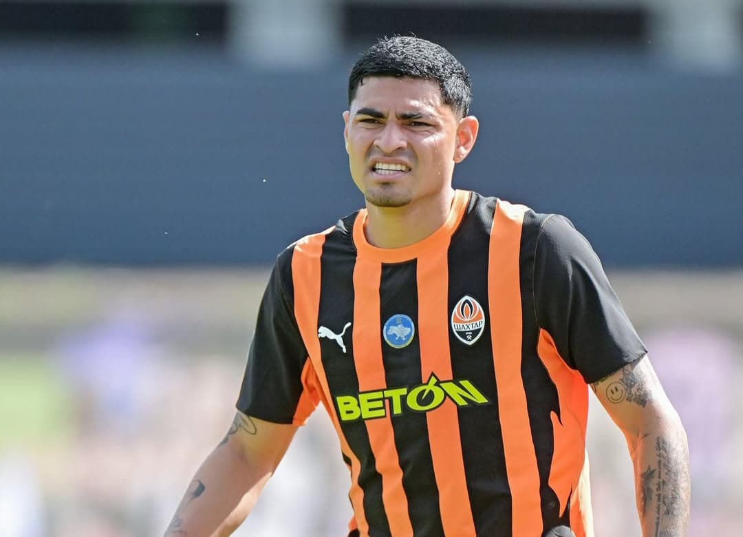 Gleiker Mendoza brilla con su primera asistencia en el Shakhtar Donetsk