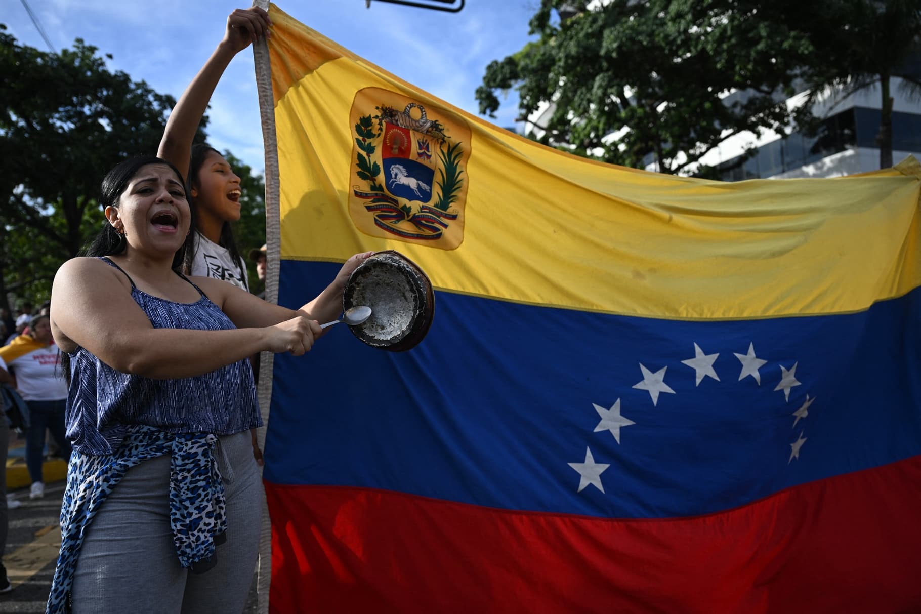 Owl: Washington insta a incluir a Machado y González en negociaciones venezolanas