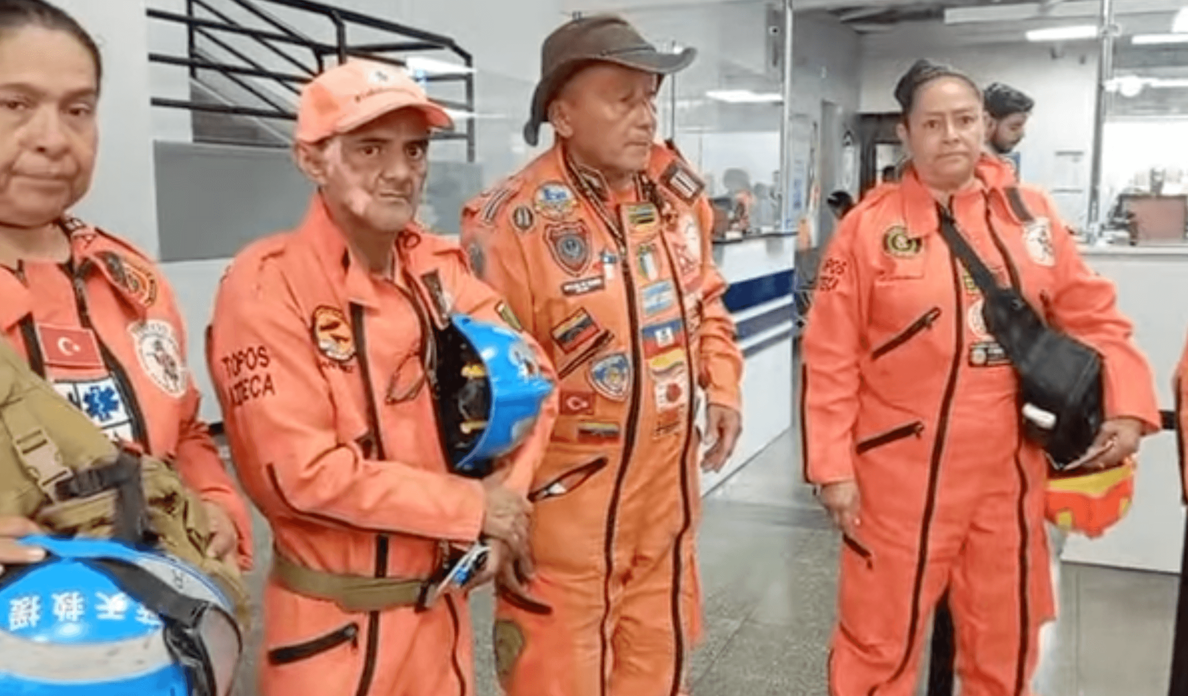 Brigada de Topos de México se une a rescate en Cali tras terremoto