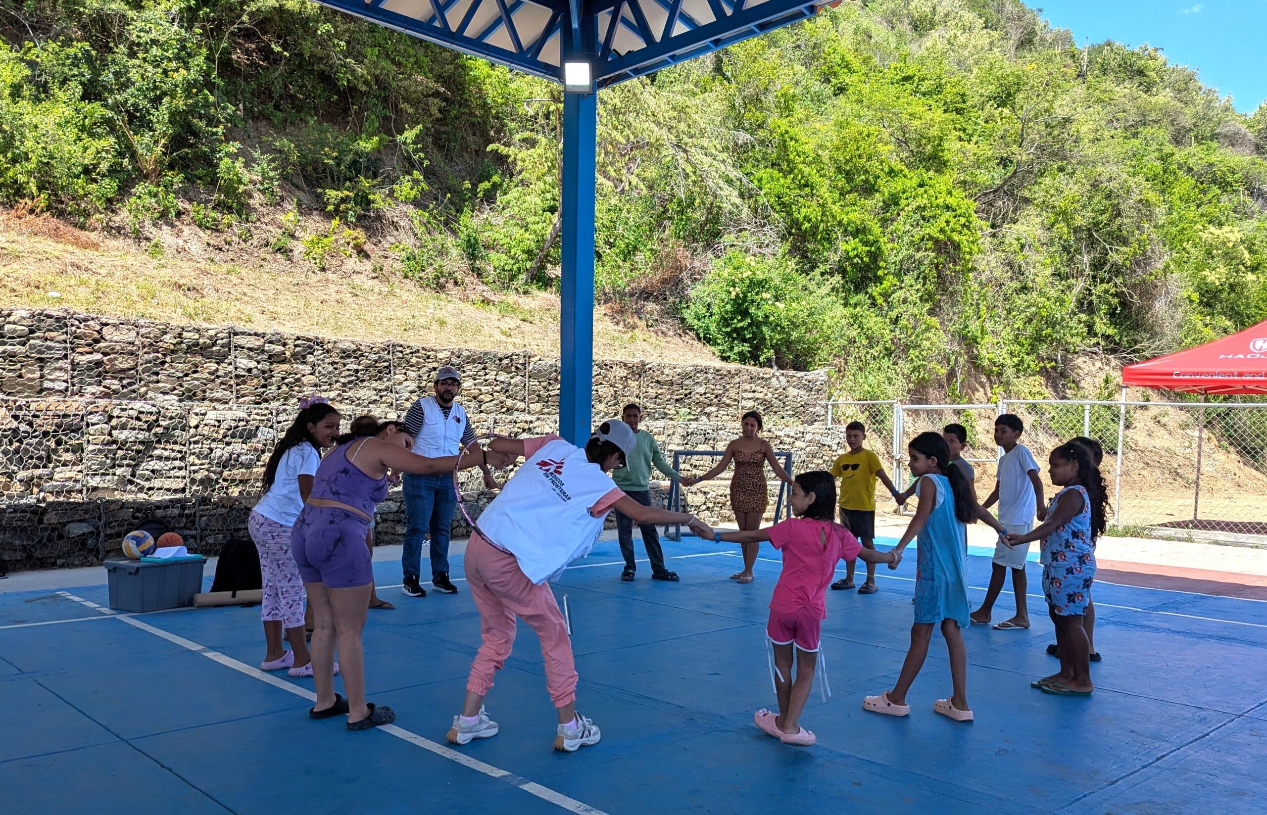 Médicos Sin Fronteras Refuerza Salud Mental tras Terremotos en Venezuela