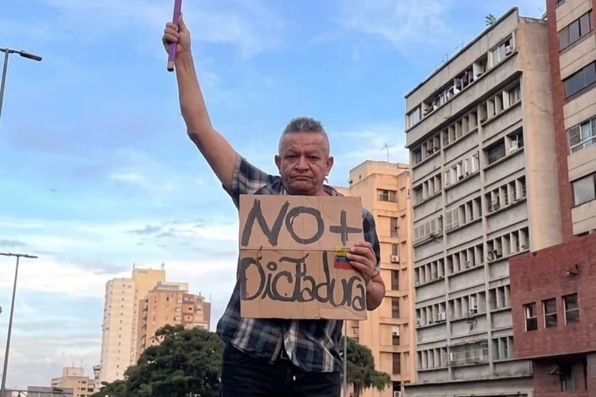 Liberan al activista Óscar Morales tras detención en Maripérez