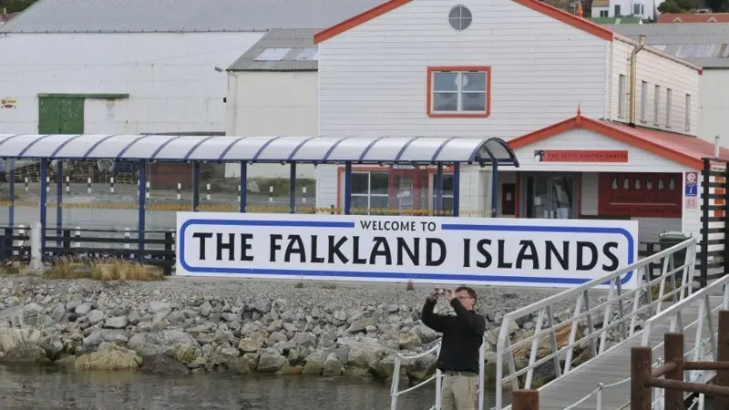 Reavivan tensiones entre Argentina e Inglaterra por las Malvinas