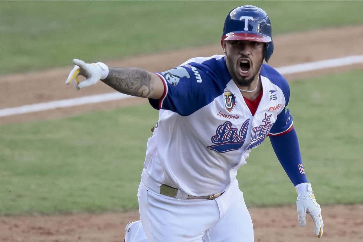 Gabriel Arias se une a Tiburones de La Guaira: Un nuevo capítulo en su carrera