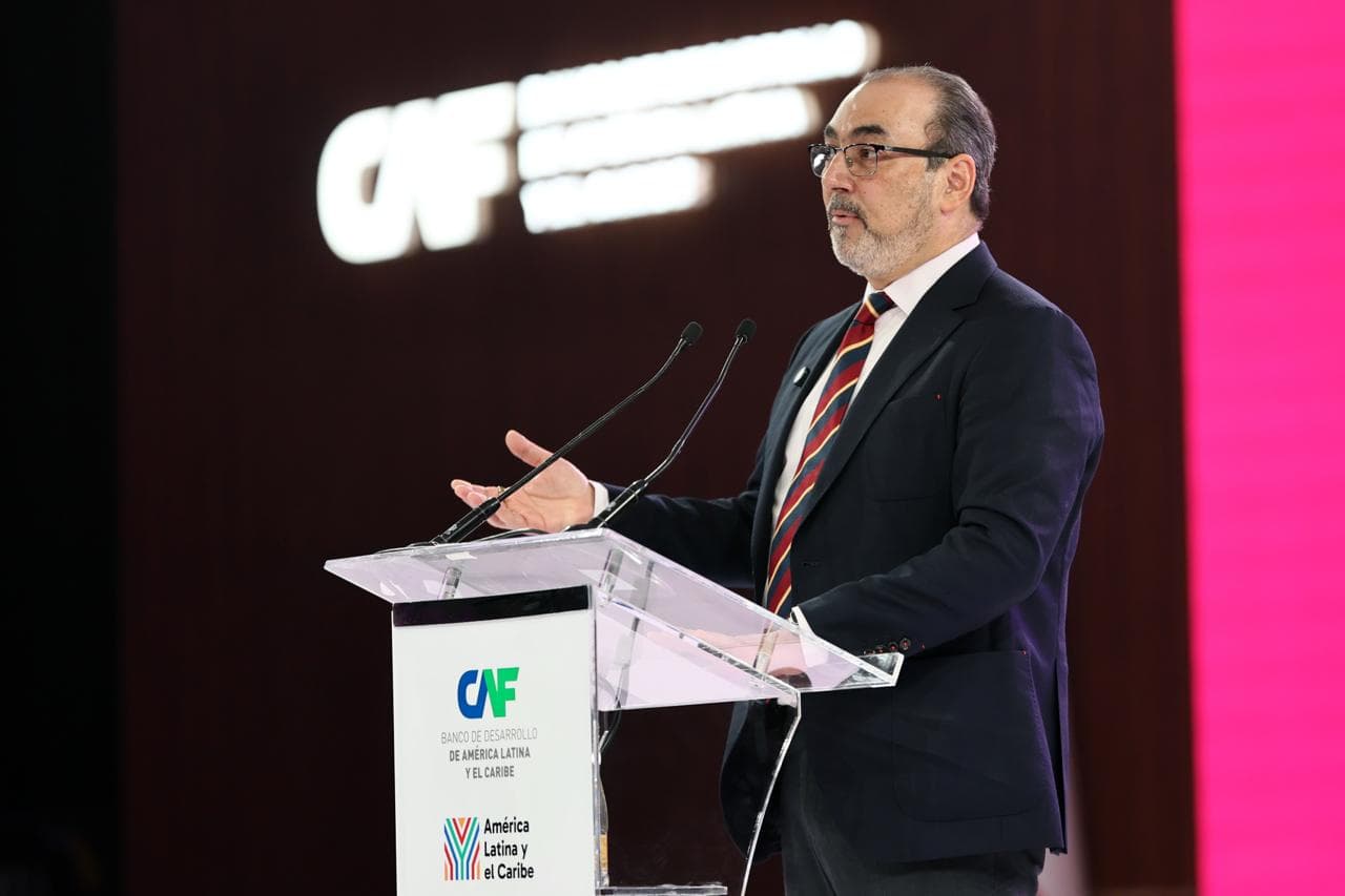 CAF invertirá 12.000 millones para acelerar la transformación digital en América Latina