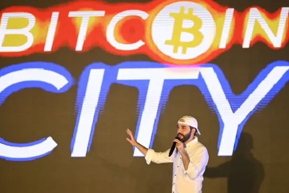Qué pasó con el experimento de Bukele de convertir a El Salvador en el "país del bitcoin"