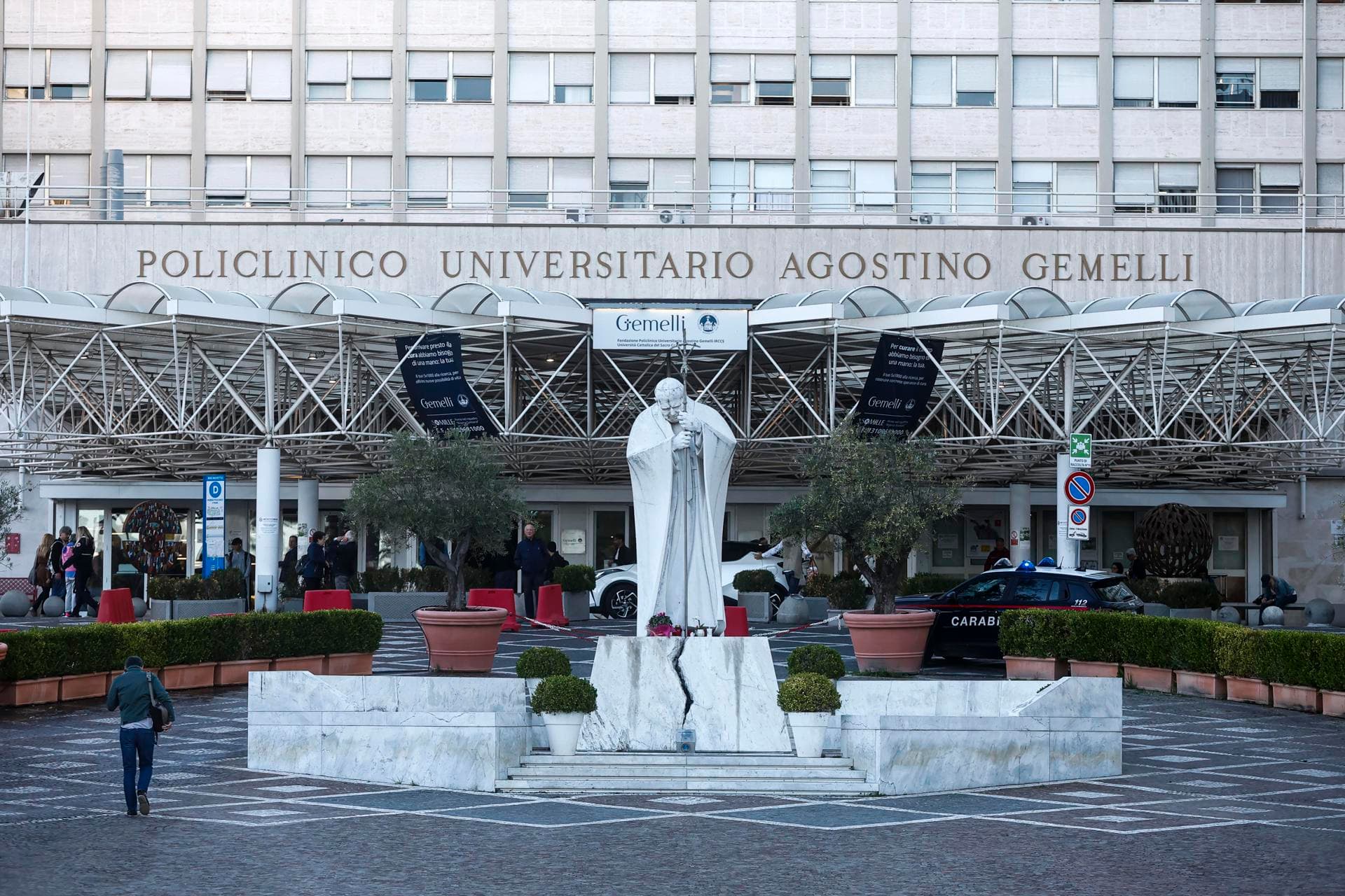 Hospitalización de León XIV: el Gemelli vuelve a ser escenario de un pontificado