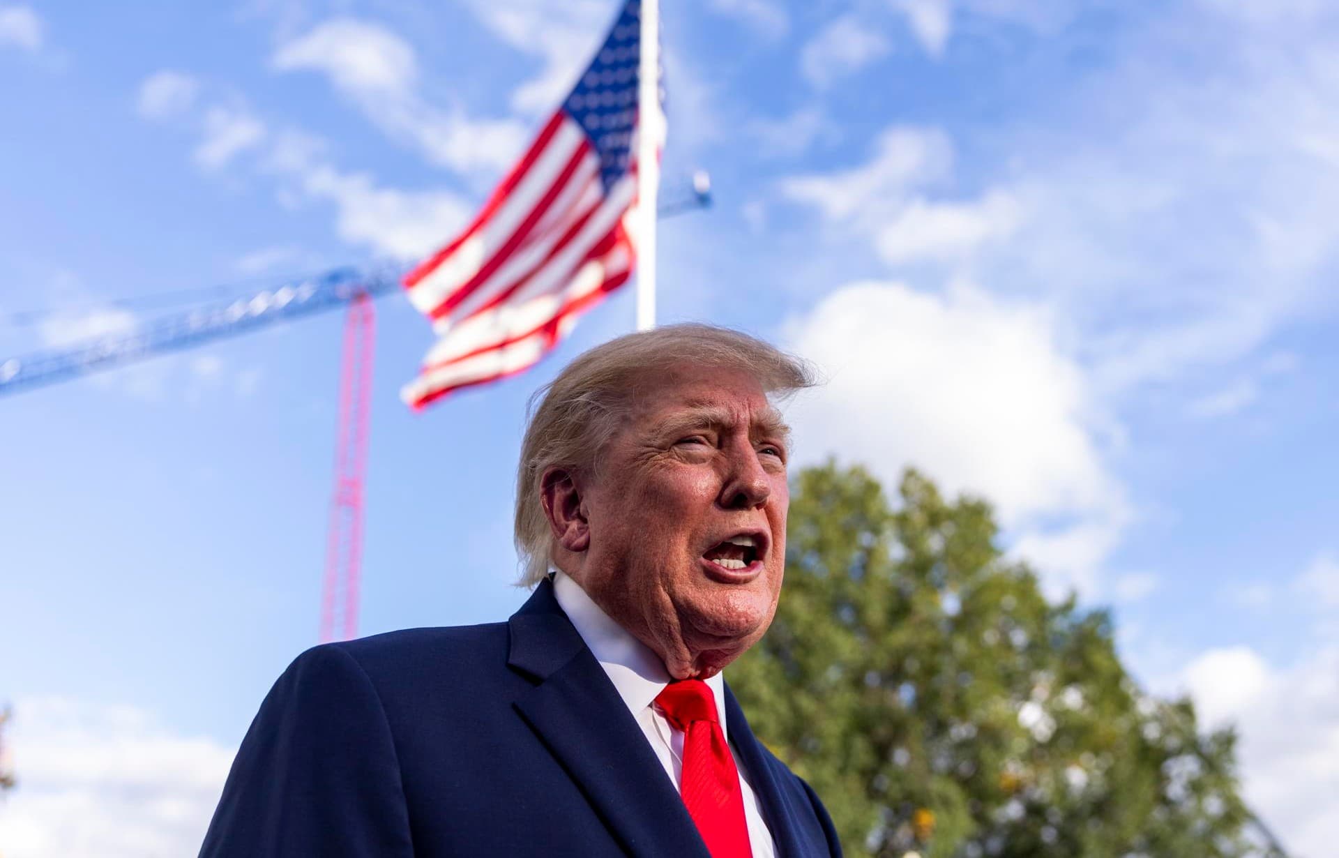 Trump declaró que EE UU tiene a Venezuela y Groenlandia y calificó el acuerdo sobre la isla como un gran negocio