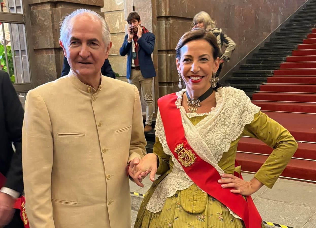 Zaragoza rindió homenaje a la comunidad venezolana en las fiestas del Pilar