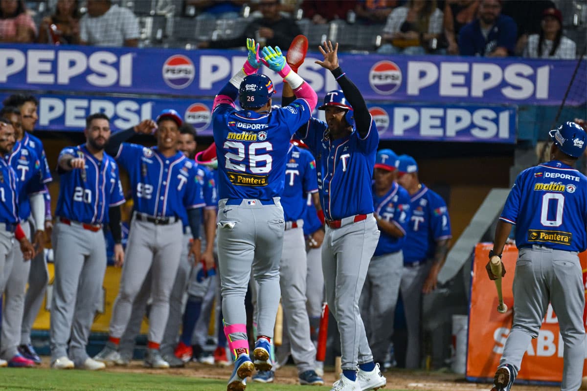 La LVBP desplegó sus fichas: revise la nómina oficial de los ocho equipos