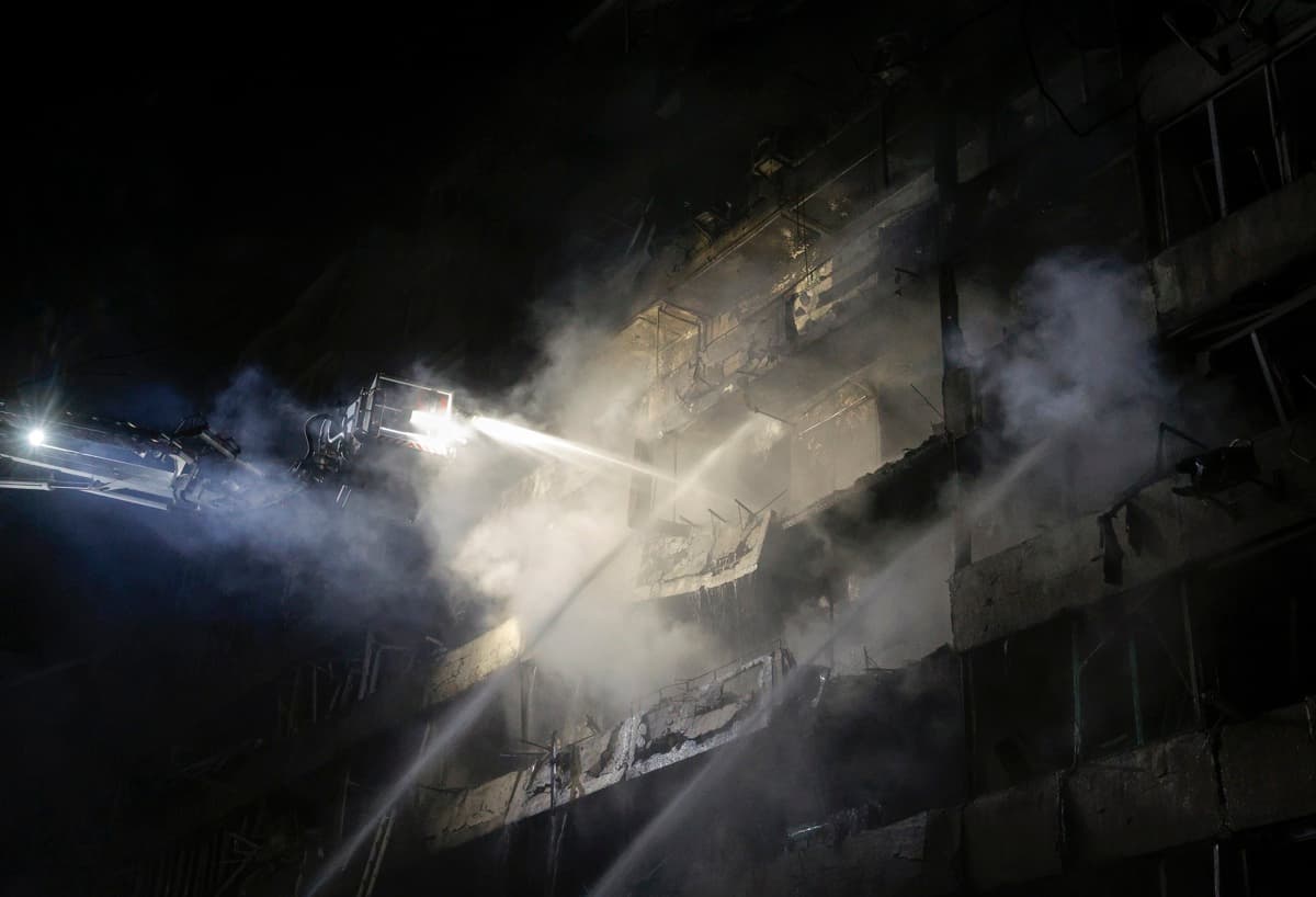 Ataques rusos con misiles destruyeron tres centrales térmicas en Kyiv y provocaron apagones de emergencia