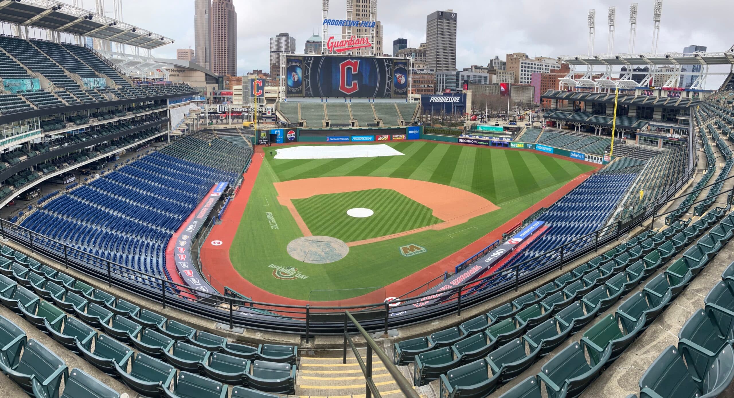 Tercer juego de la serie entre Guardianes y Rays cambia de horario por amenaza de lluvia